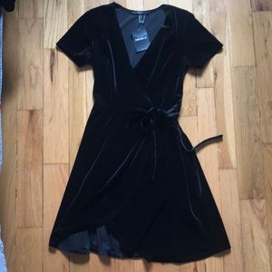 Short velvety wrap dress